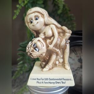 Vintage 1978 R&W Berries Collectible Figurine - I Love You For 100 Reasons